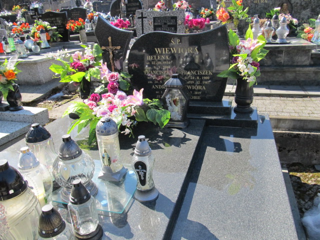 Grób Andrzej Wiewióra